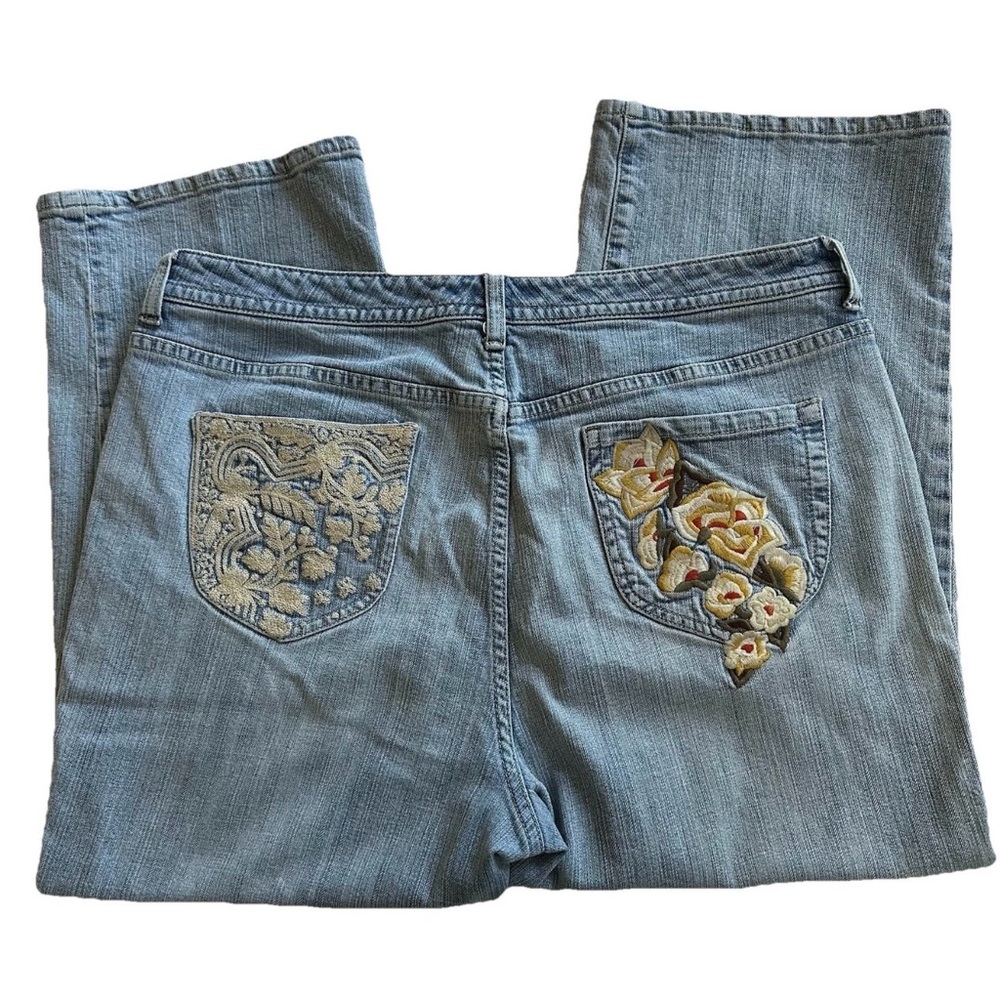 Chico's Platinum Marquis Embroidered Crop Jeans Women's 2.5-Boho Coquette Capri